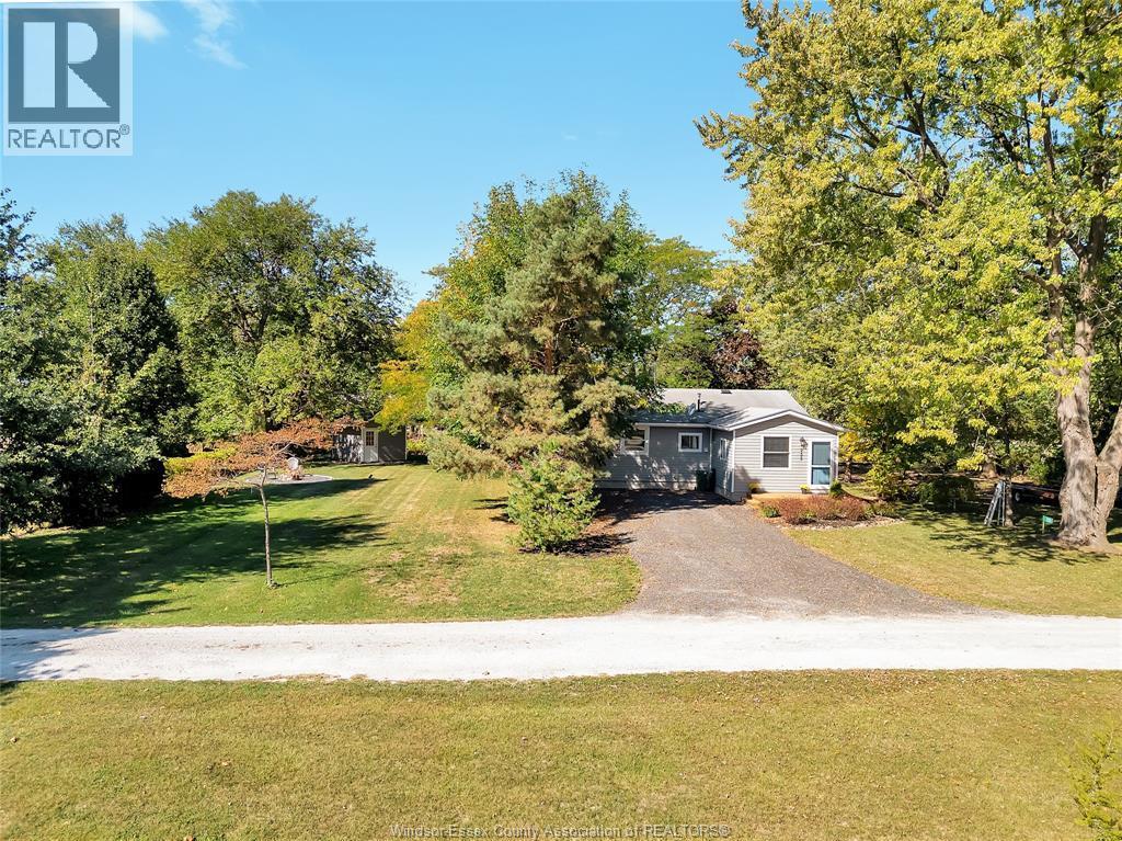 255 Edward Road, Lakeshore, ON - Outdoor