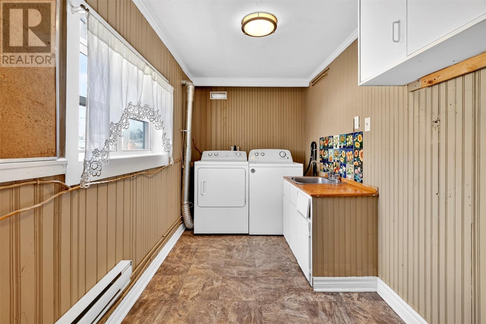 17 Back Cove Road N, Spaniards Bay, NL - Indoor Photo Showing Laundry Room