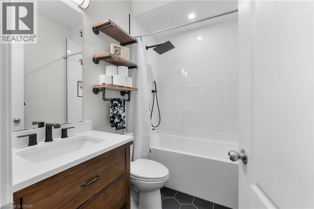 348 Concession 3 Road, Niagara-On-The-Lake, ON - Indoor Photo Showing Bathroom