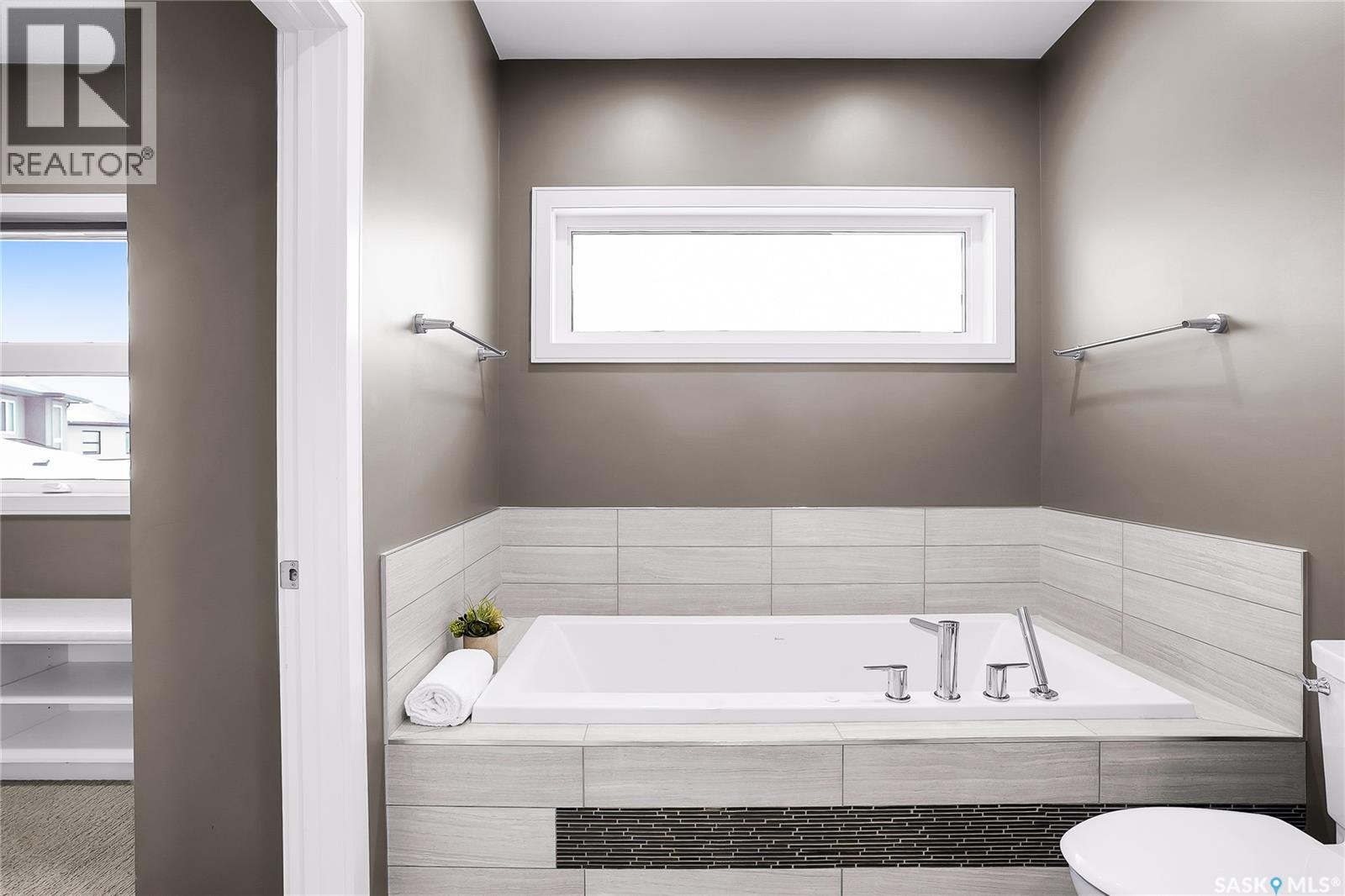 137 Gillies Bay, Saskatoon, SK - Indoor Photo Showing Bathroom