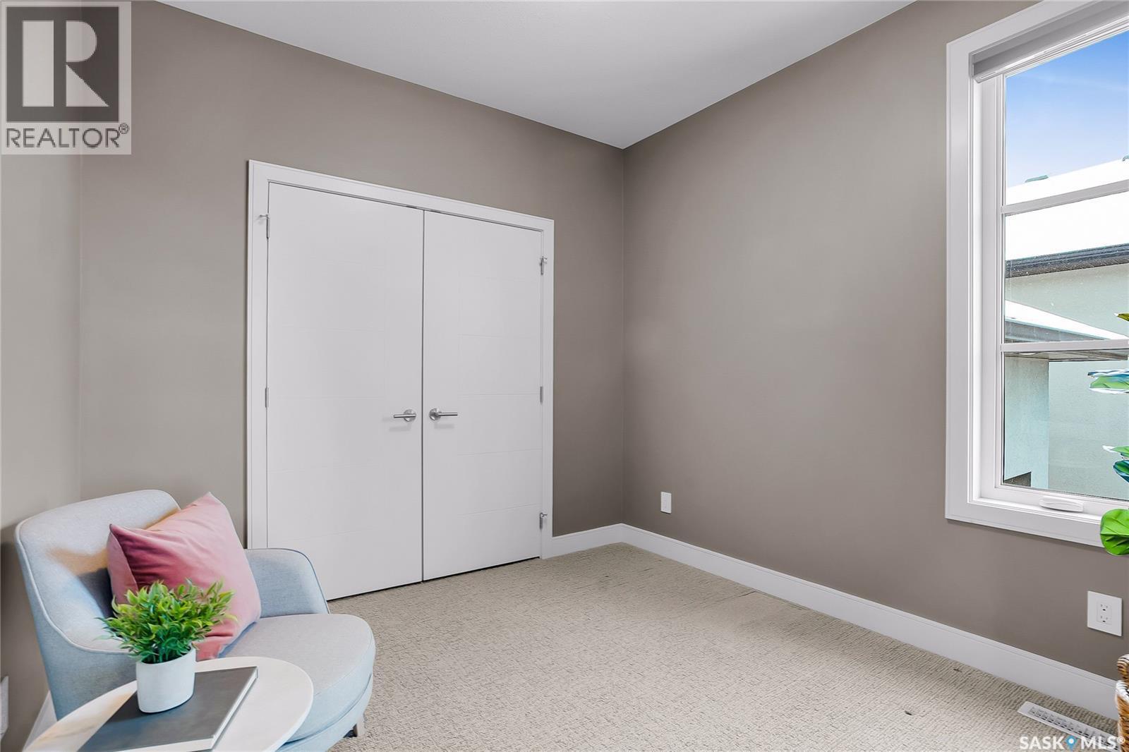 137 Gillies Bay, Saskatoon, SK - Indoor Photo Showing Other Room