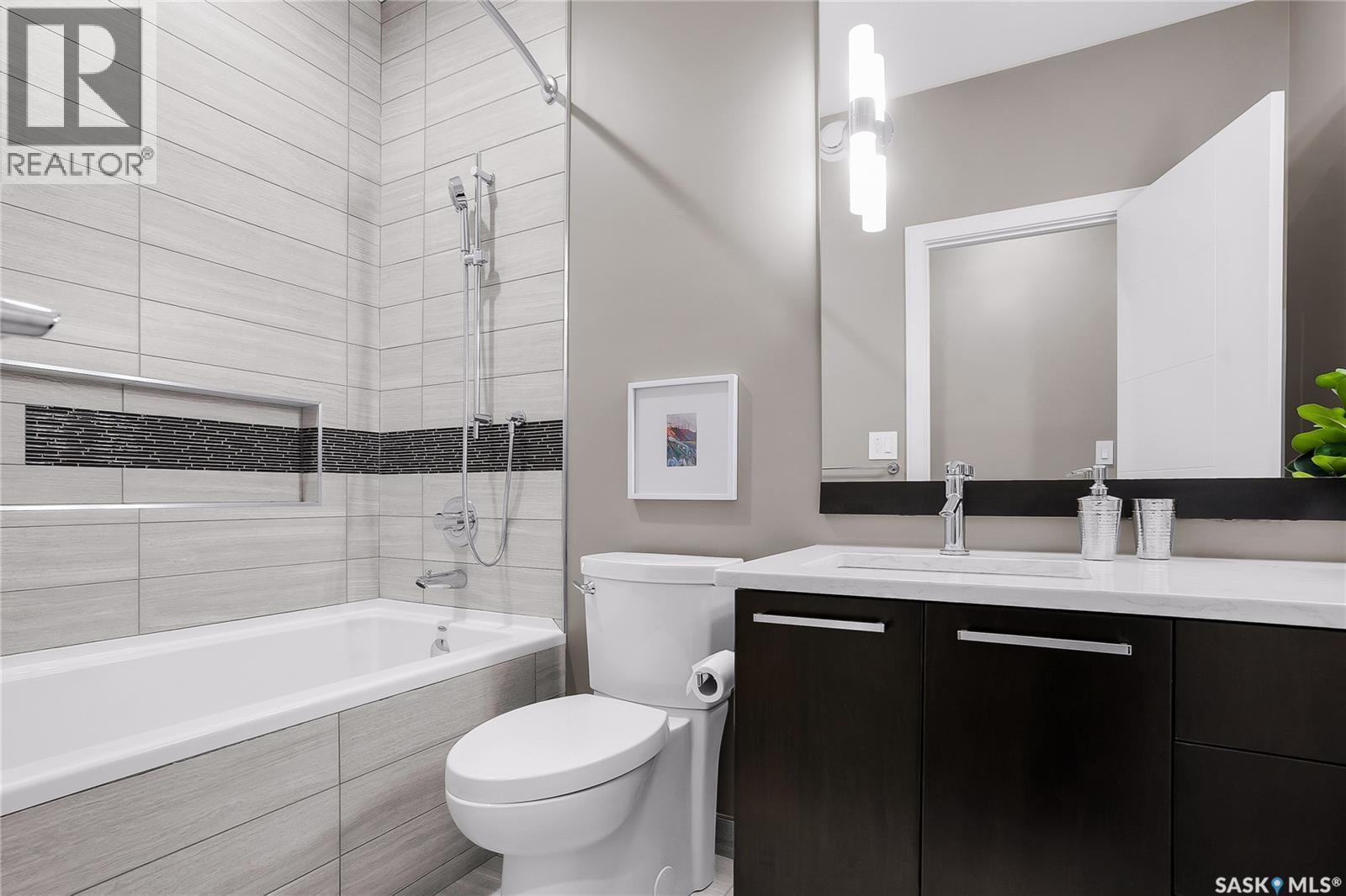 137 Gillies Bay, Saskatoon, SK - Indoor Photo Showing Bathroom