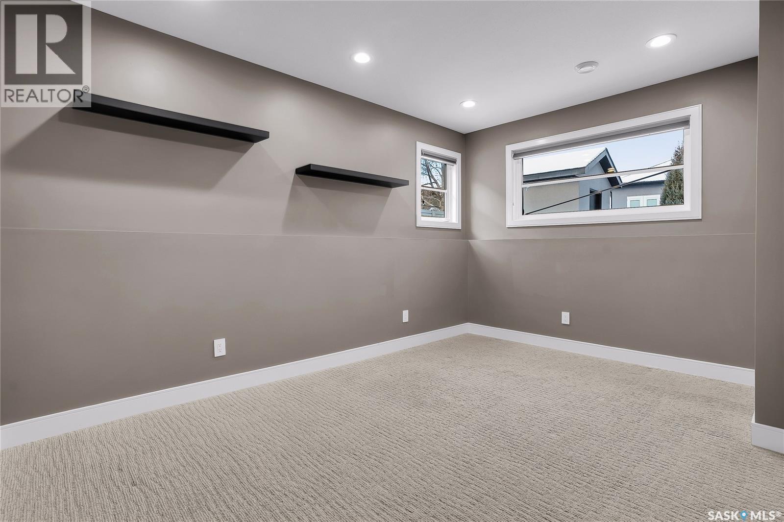 137 Gillies Bay, Saskatoon, SK - Indoor Photo Showing Other Room