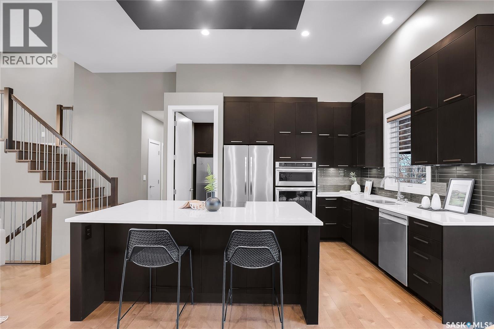 137 Gillies Bay, Saskatoon, SK - Indoor Photo Showing Kitchen With Upgraded Kitchen
