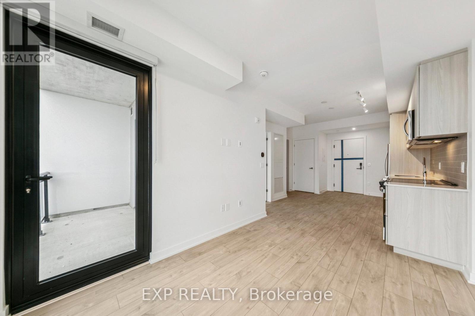 716 - 720 Whitlock Avenue, Milton, ON - Indoor