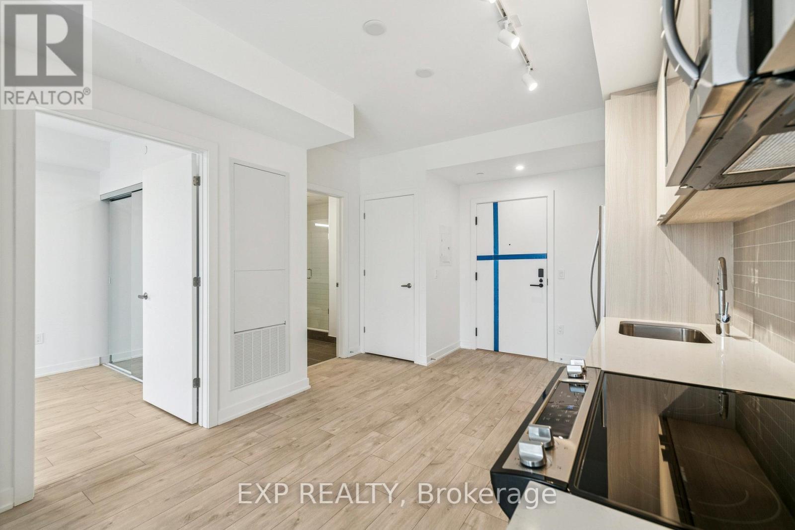 716 - 720 Whitlock Avenue, Milton, ON - Indoor Photo Showing Other Room