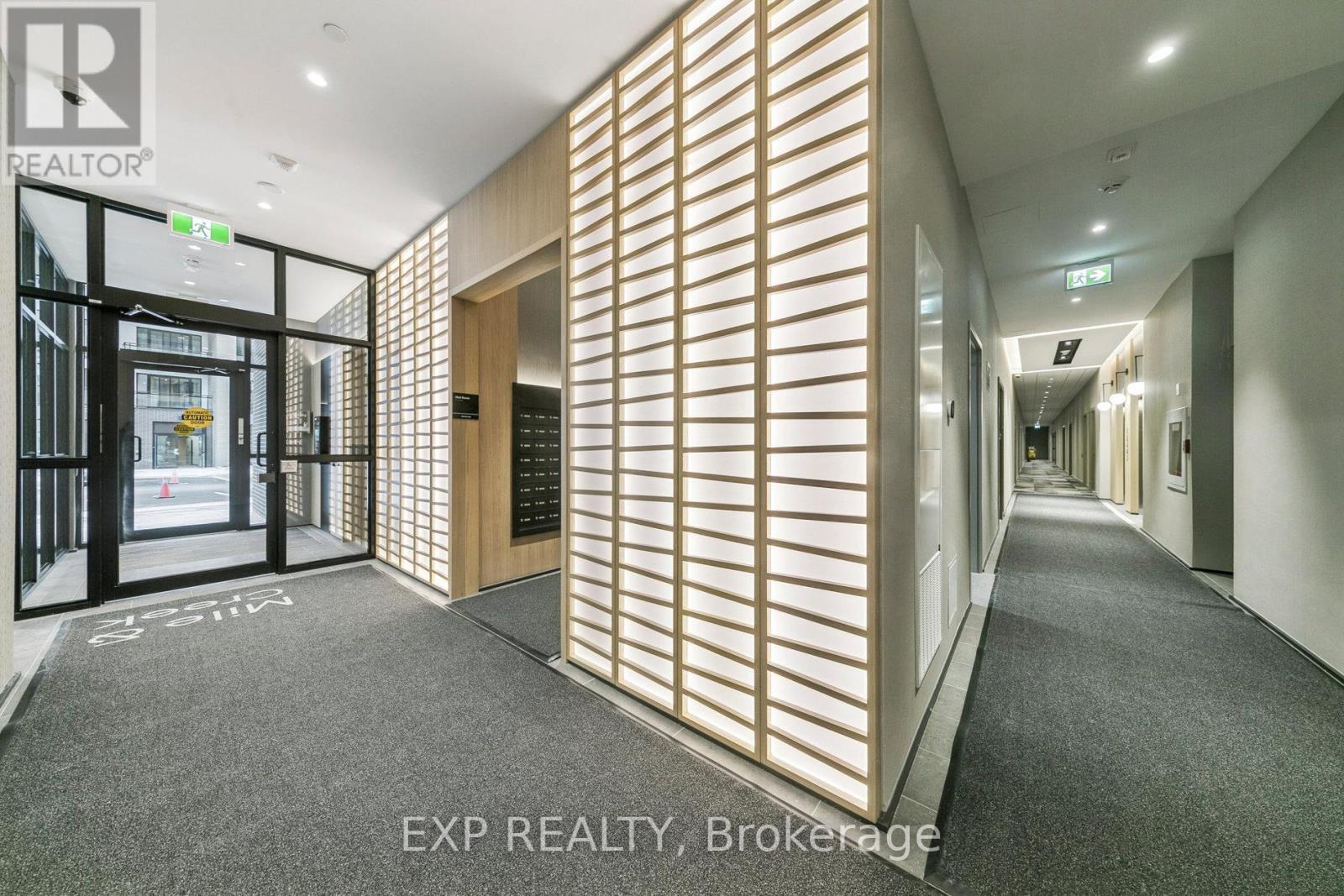 716 - 720 Whitlock Avenue, Milton, ON - Indoor Photo Showing Other Room