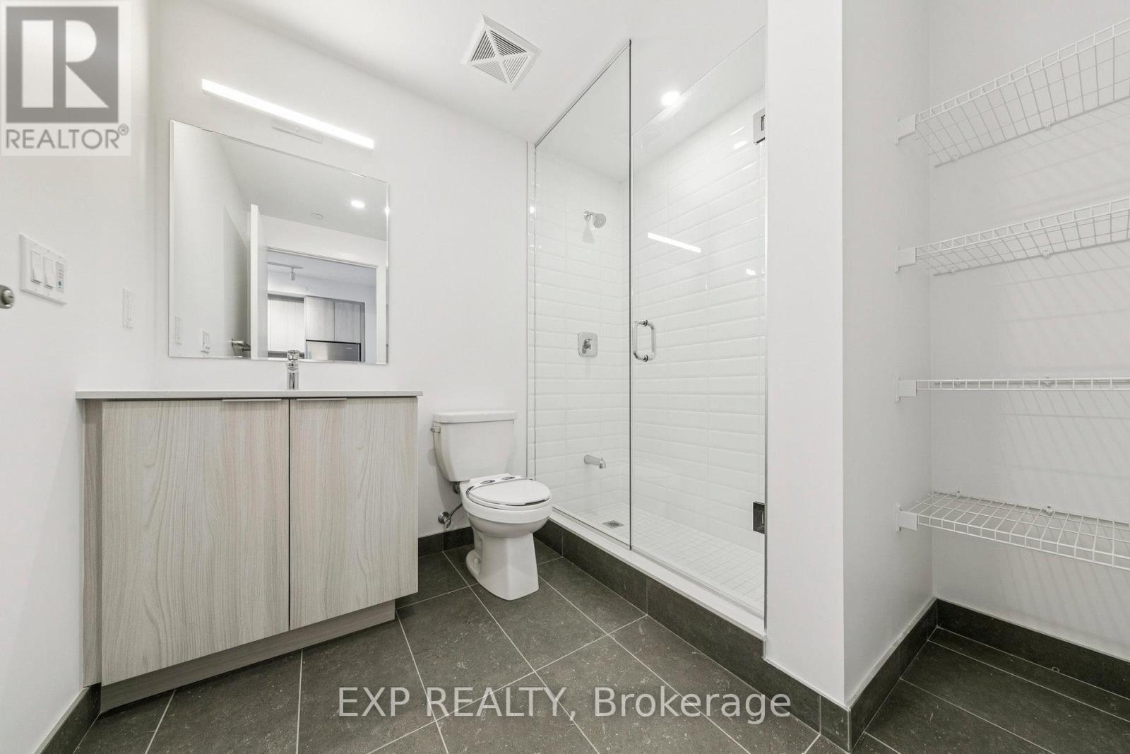 716 - 720 Whitlock Avenue, Milton, ON - Indoor Photo Showing Bathroom