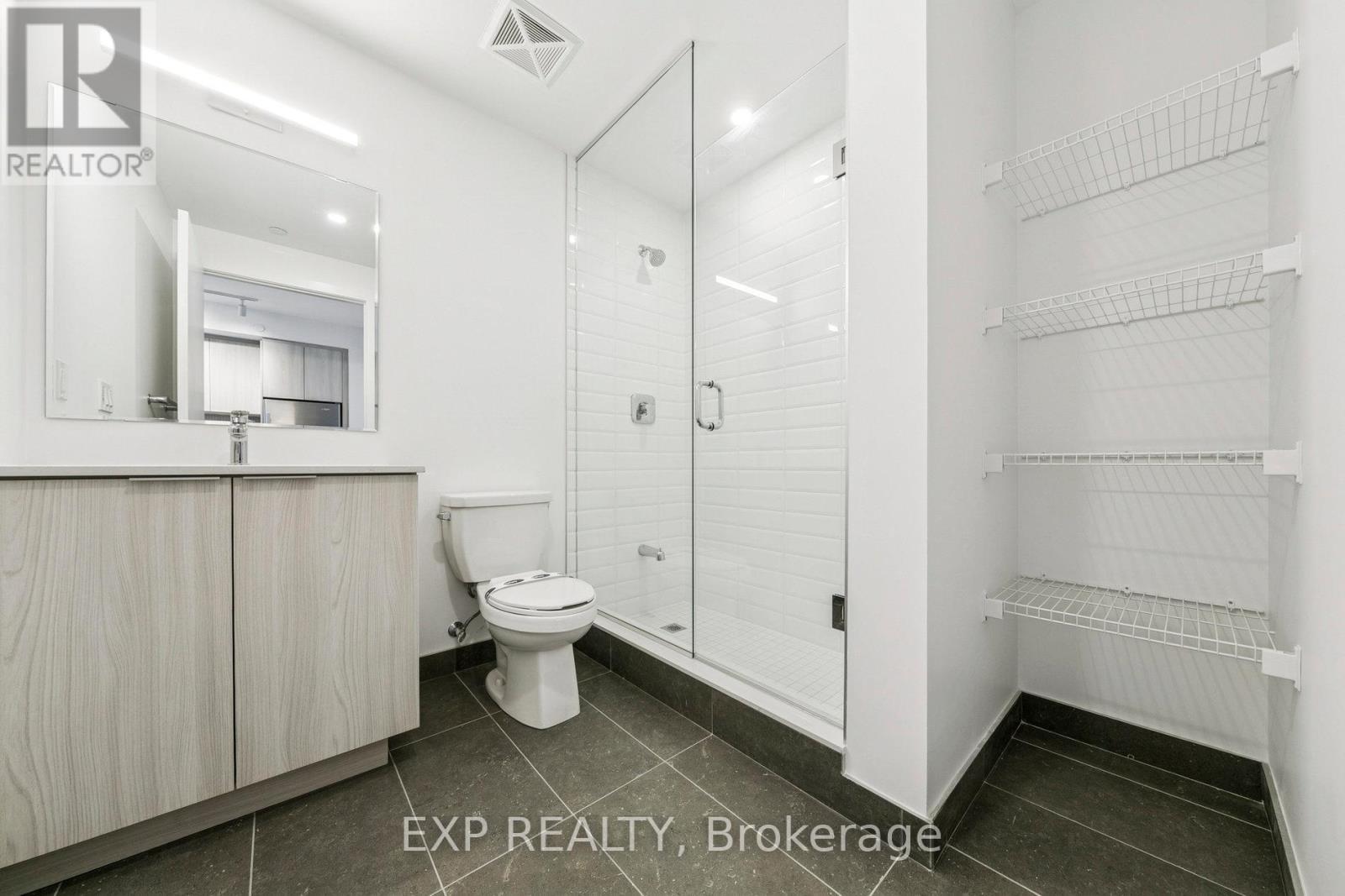 716 - 720 Whitlock Avenue, Milton, ON - Indoor Photo Showing Bathroom