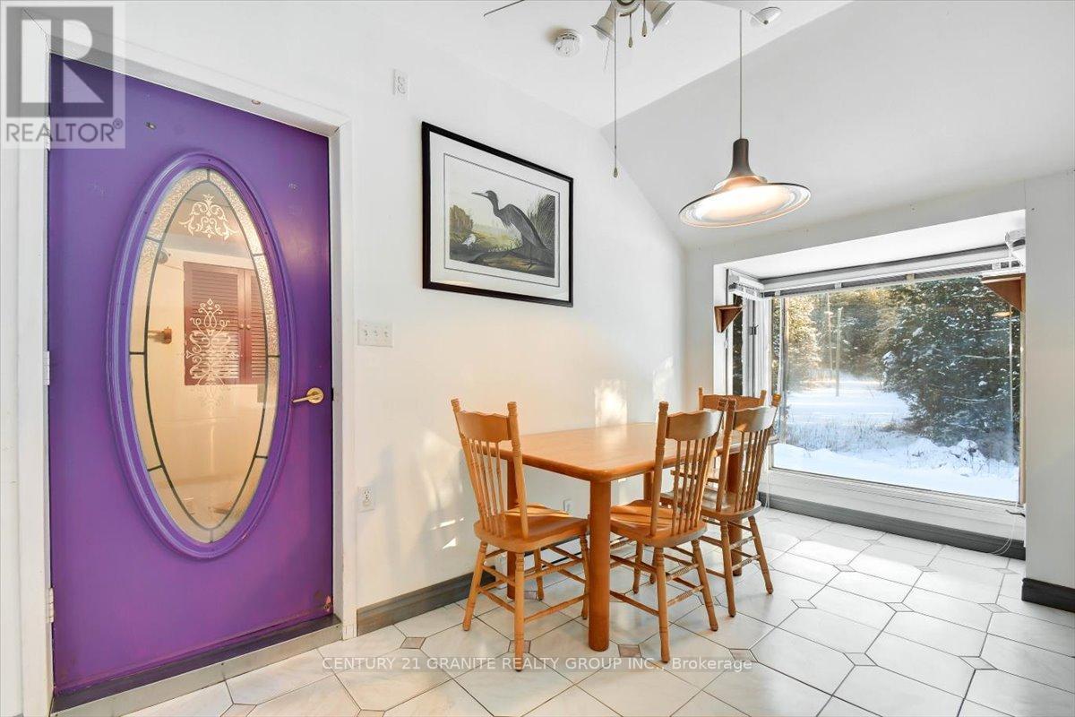 3157 Lower Faraday Road, Faraday, ON - Indoor Photo Showing Dining Room