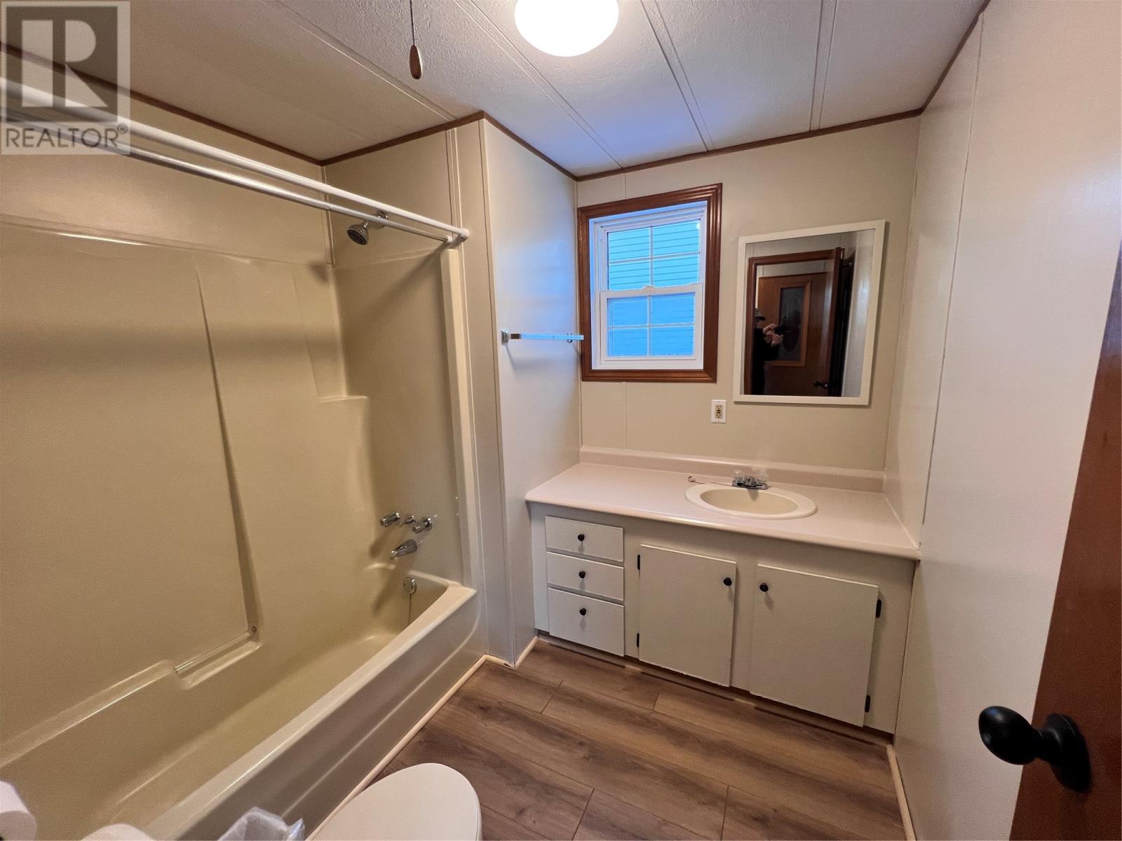 71 Water Street, Bay Roberts, NL - Indoor Photo Showing Bathroom