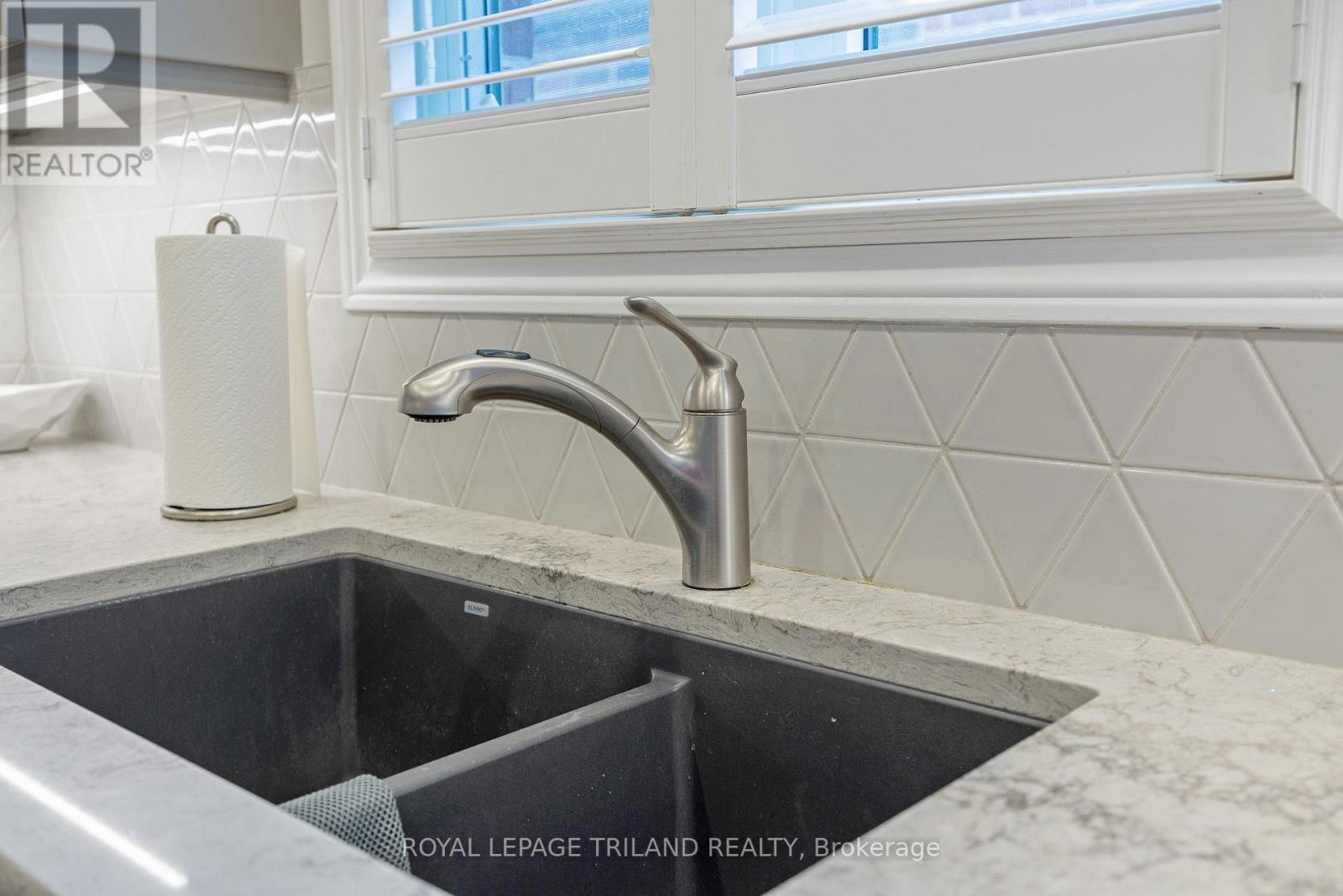 7 - 1617 Shore Road, London South (South A), ON