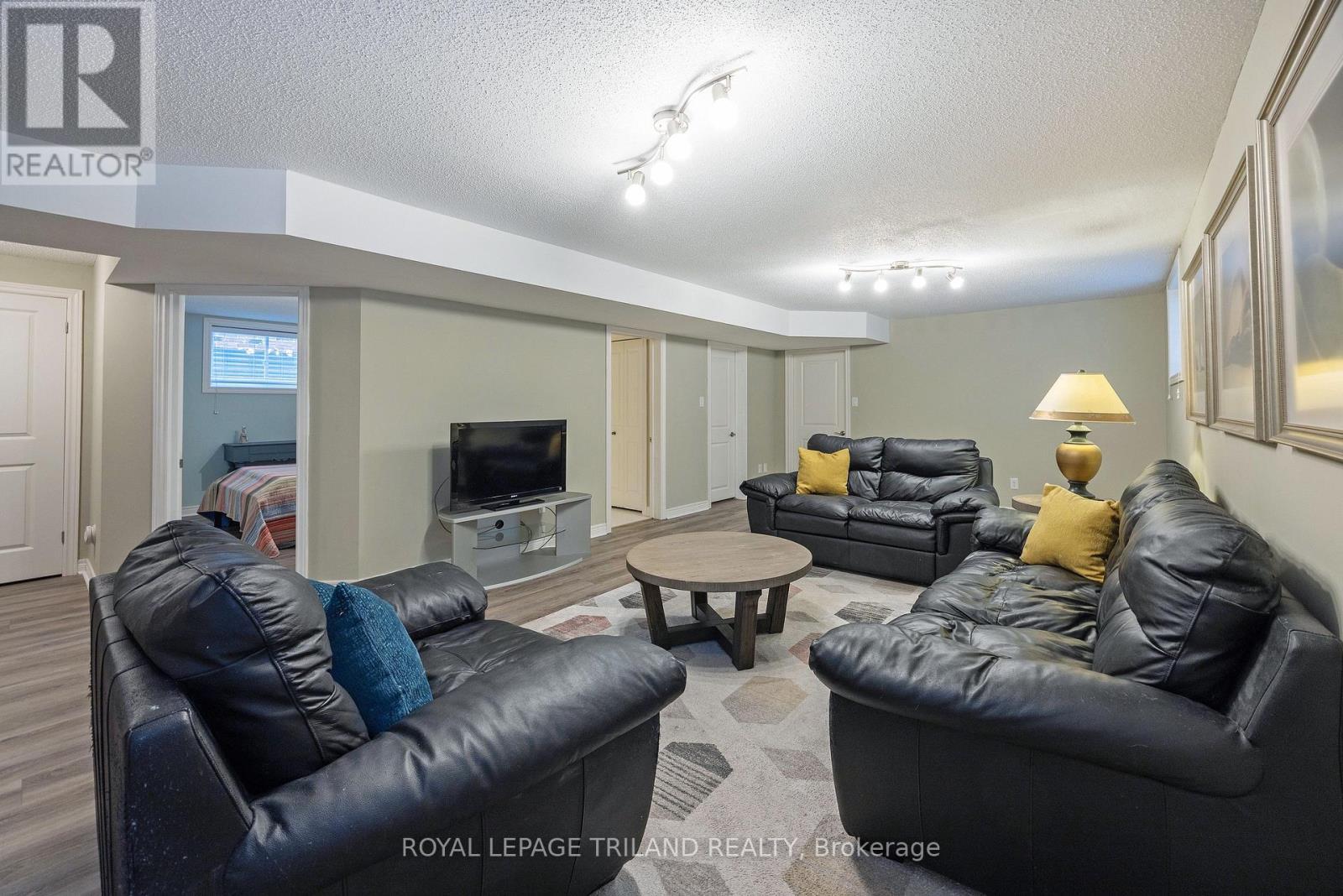 7 - 1617 Shore Road, London South (South A), ON