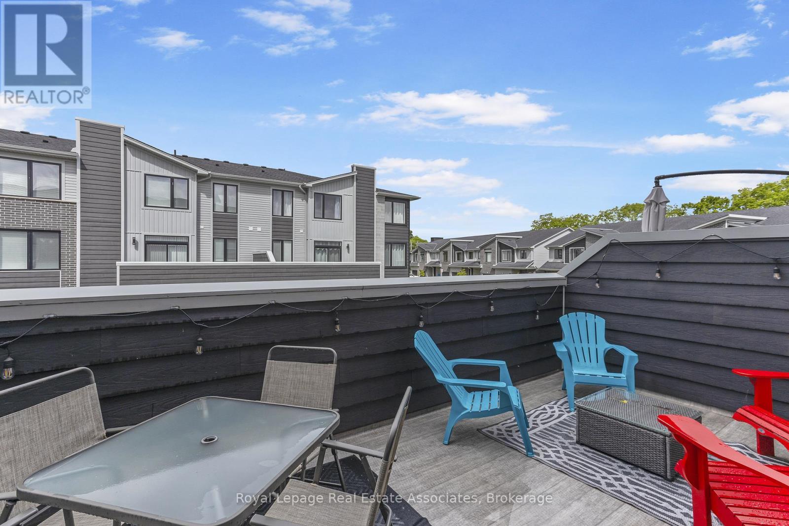 16 - 177 Edgevalley Road, London East, ON - Outdoor