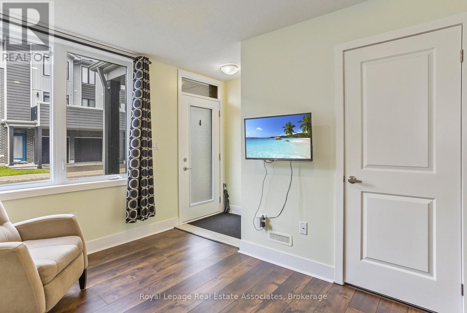 16 - 177 Edgevalley Road, London East, ON - Indoor Photo Showing Other Room