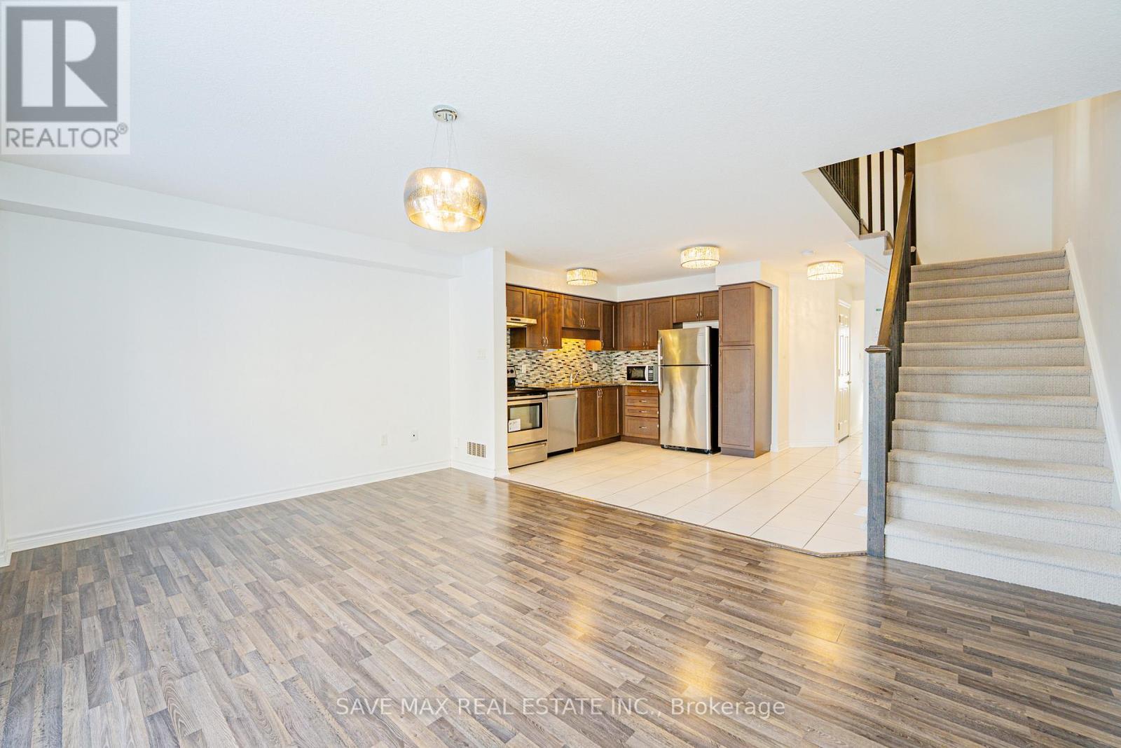 34 - 34 Arlington Crescent, Guelph, ON - Indoor Photo Showing Other Room