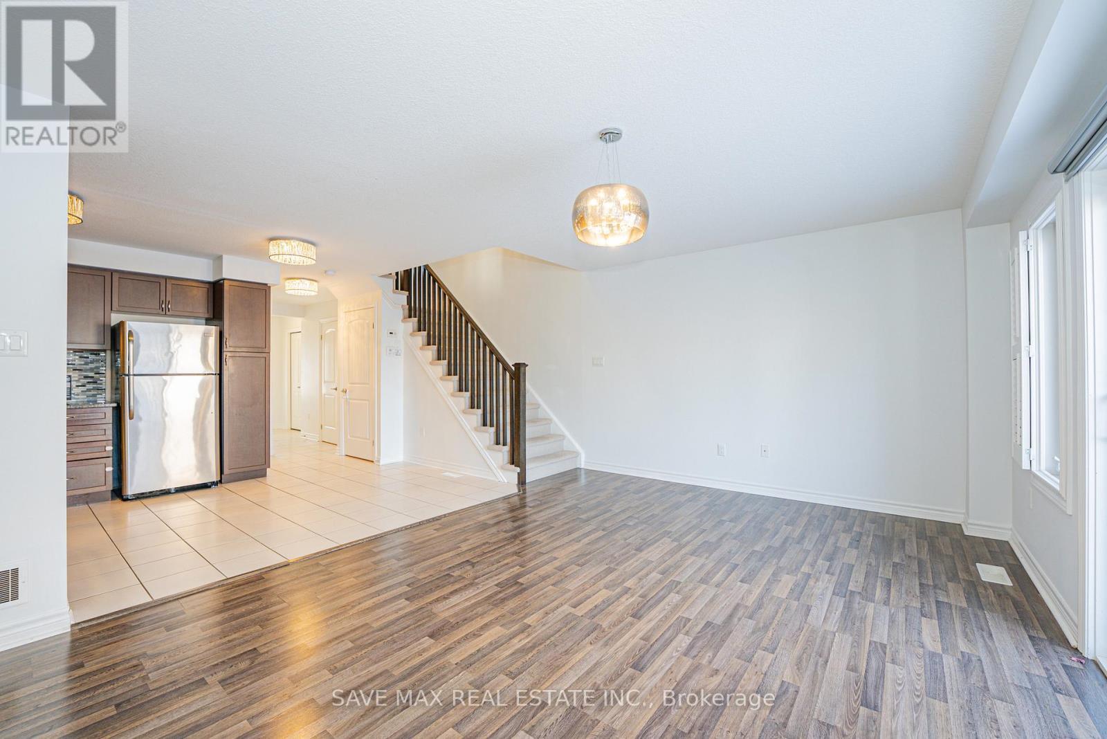 34 - 34 Arlington Crescent, Guelph, ON - Indoor Photo Showing Other Room