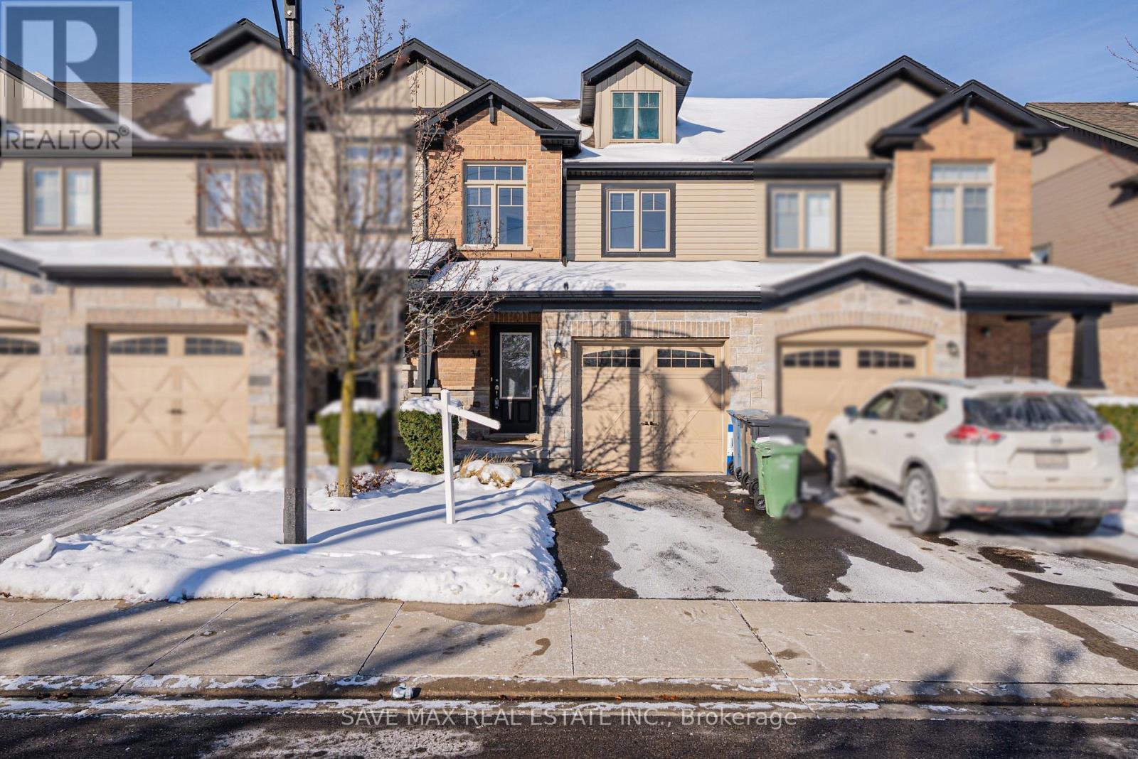 34 - 34 Arlington Crescent, Guelph, ON - Outdoor With Facade
