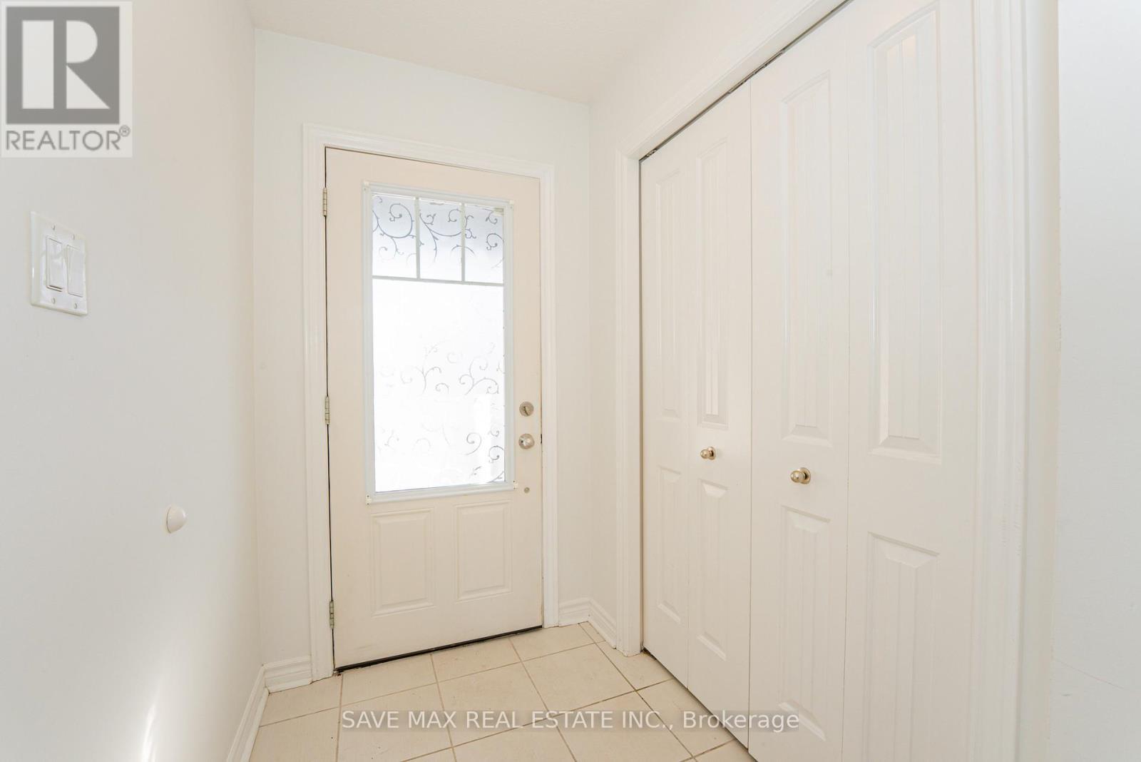 34 - 34 Arlington Crescent, Guelph, ON - Indoor Photo Showing Other Room