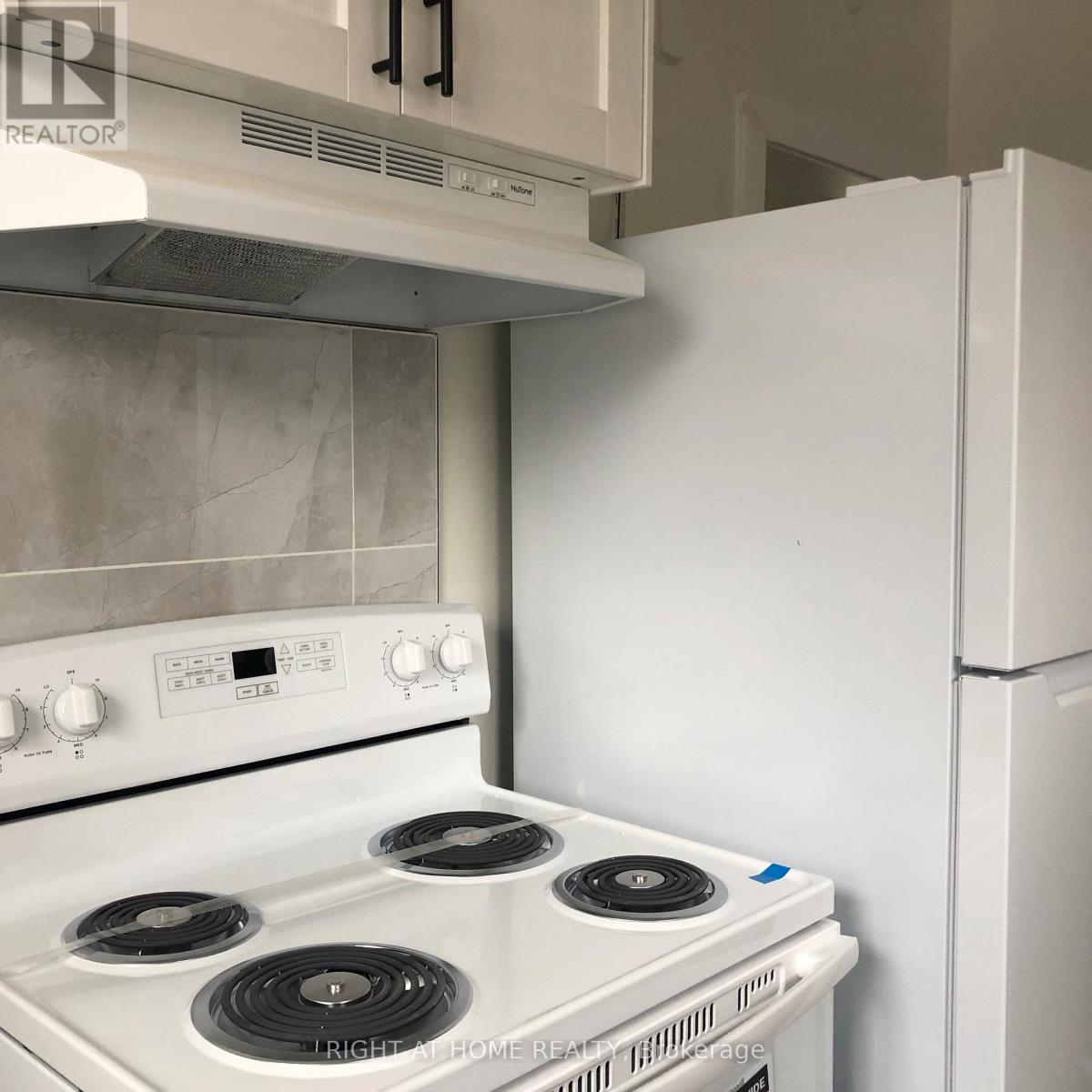 3 - 55 Glendale Avenue S, Ottawa, ON