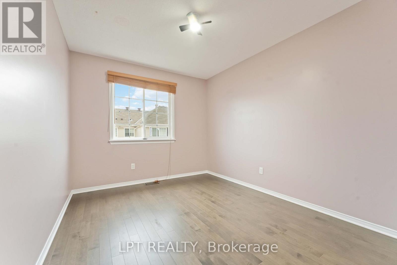 213 Idlewild Private, Ottawa, ON - Indoor Photo Showing Other Room