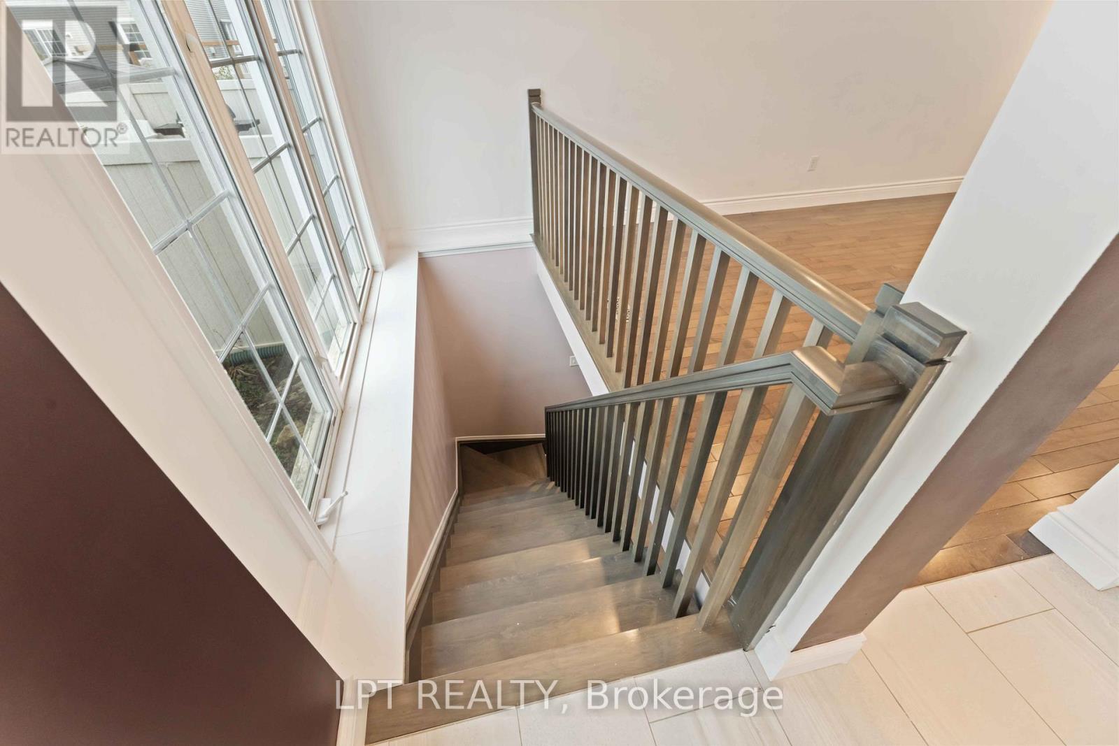 213 Idlewild Private, Ottawa, ON - Indoor Photo Showing Other Room