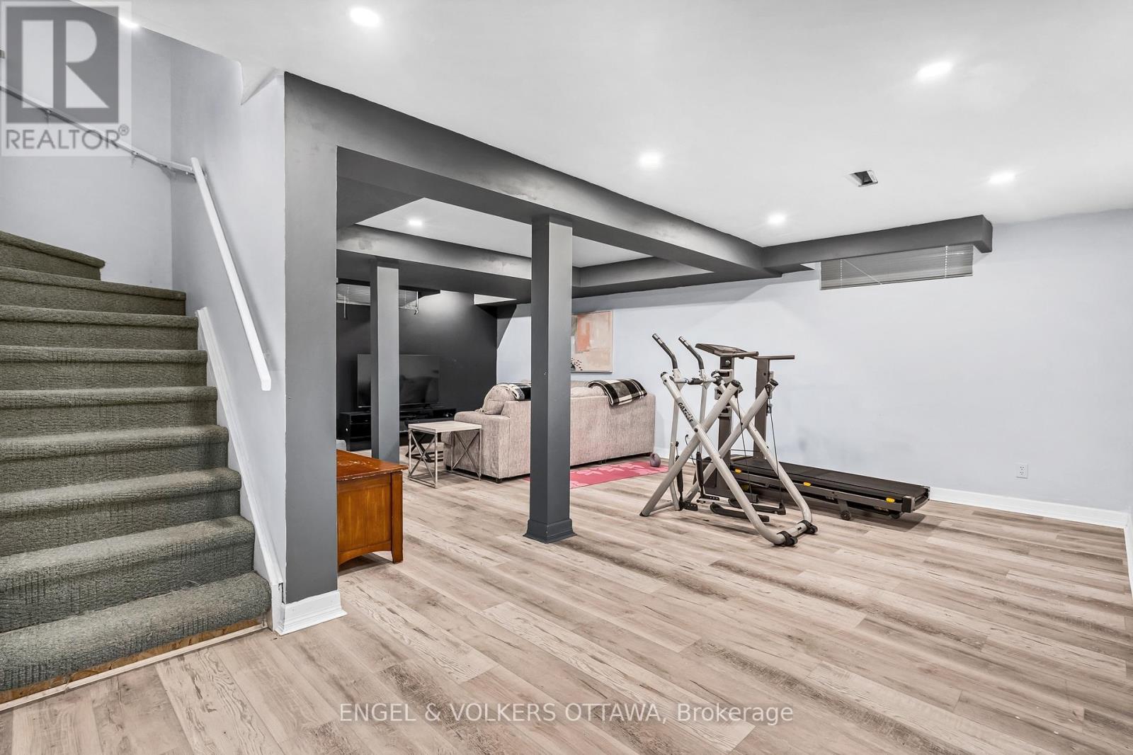 29 Valley Ridge Street, Ottawa, ON - Indoor Photo Showing Gym Room