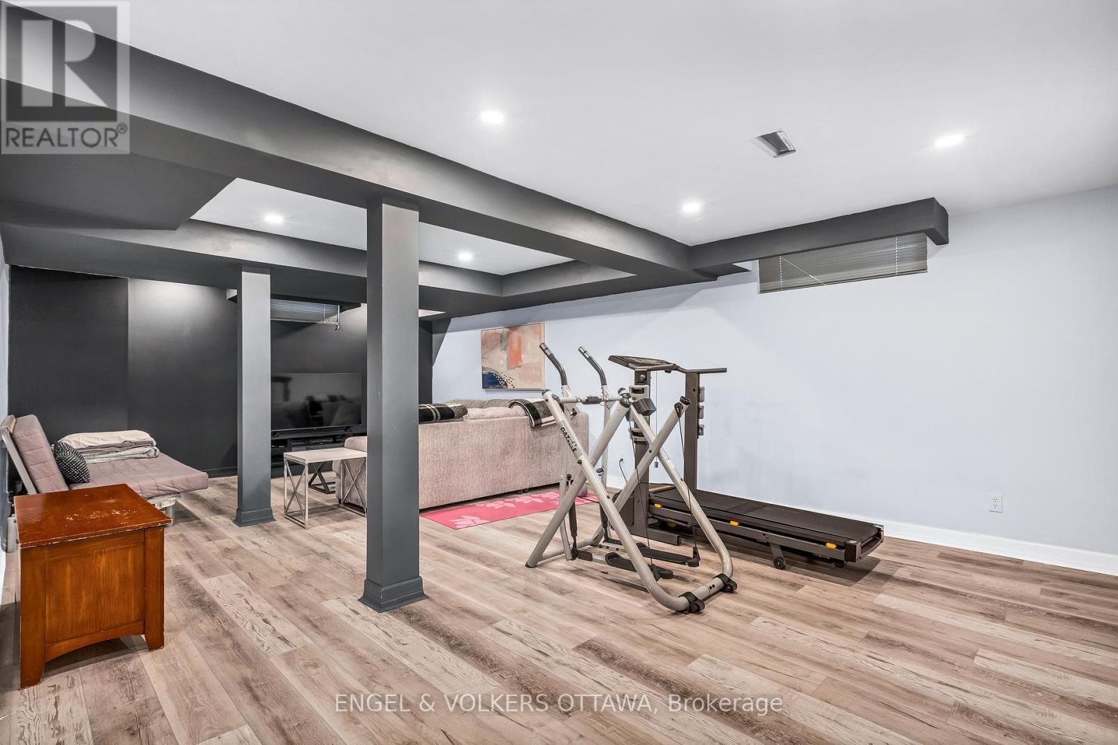 29 Valley Ridge Street, Ottawa, ON - Indoor Photo Showing Gym Room