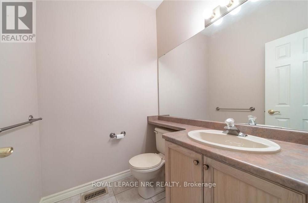 25 - 174 Martindale Road, St. Catharines (Grapeview), ON - Indoor Photo Showing Bathroom