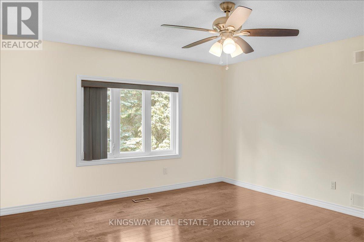 (Upper) - 26 Cynthia Crescent, Richmond Hill, ON - Indoor Photo Showing Other Room