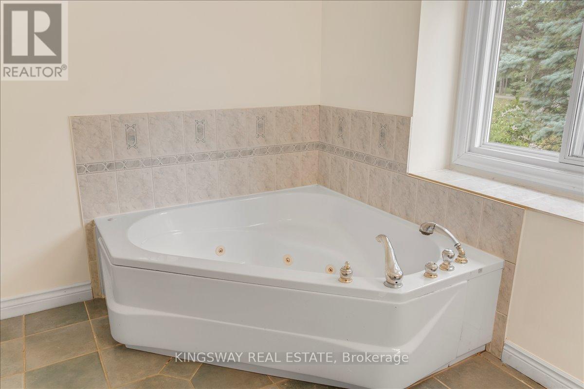 (Upper) - 26 Cynthia Crescent, Richmond Hill, ON - Indoor Photo Showing Bathroom