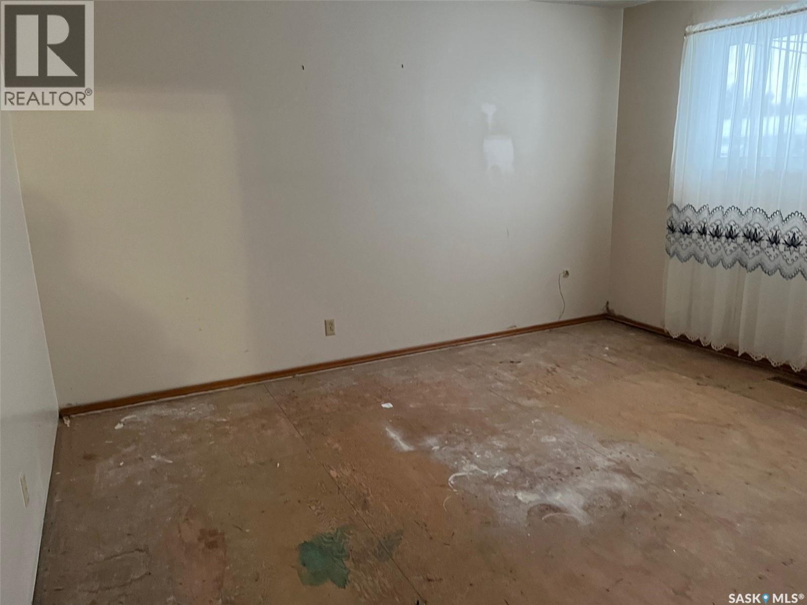 404 Central Avenue, Montmartre, SK - Indoor Photo Showing Other Room