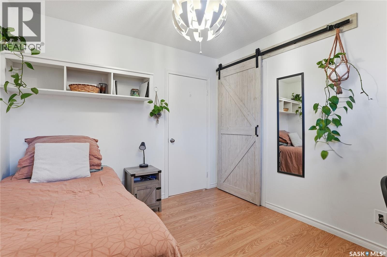 112 Brown Crescent, Saskatoon, SK - Indoor Photo Showing Bedroom