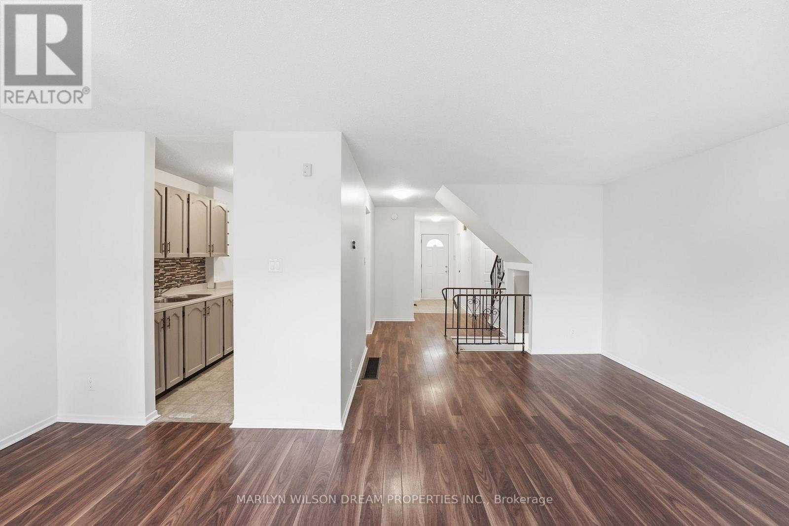 54 - 403 Miranda Private, Ottawa, ON - Indoor Photo Showing Other Room