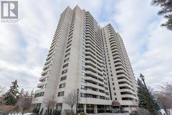 1005 - 75 WYNFORD HEIGHTS CRESCENT Toronto, ON M3C 3H9