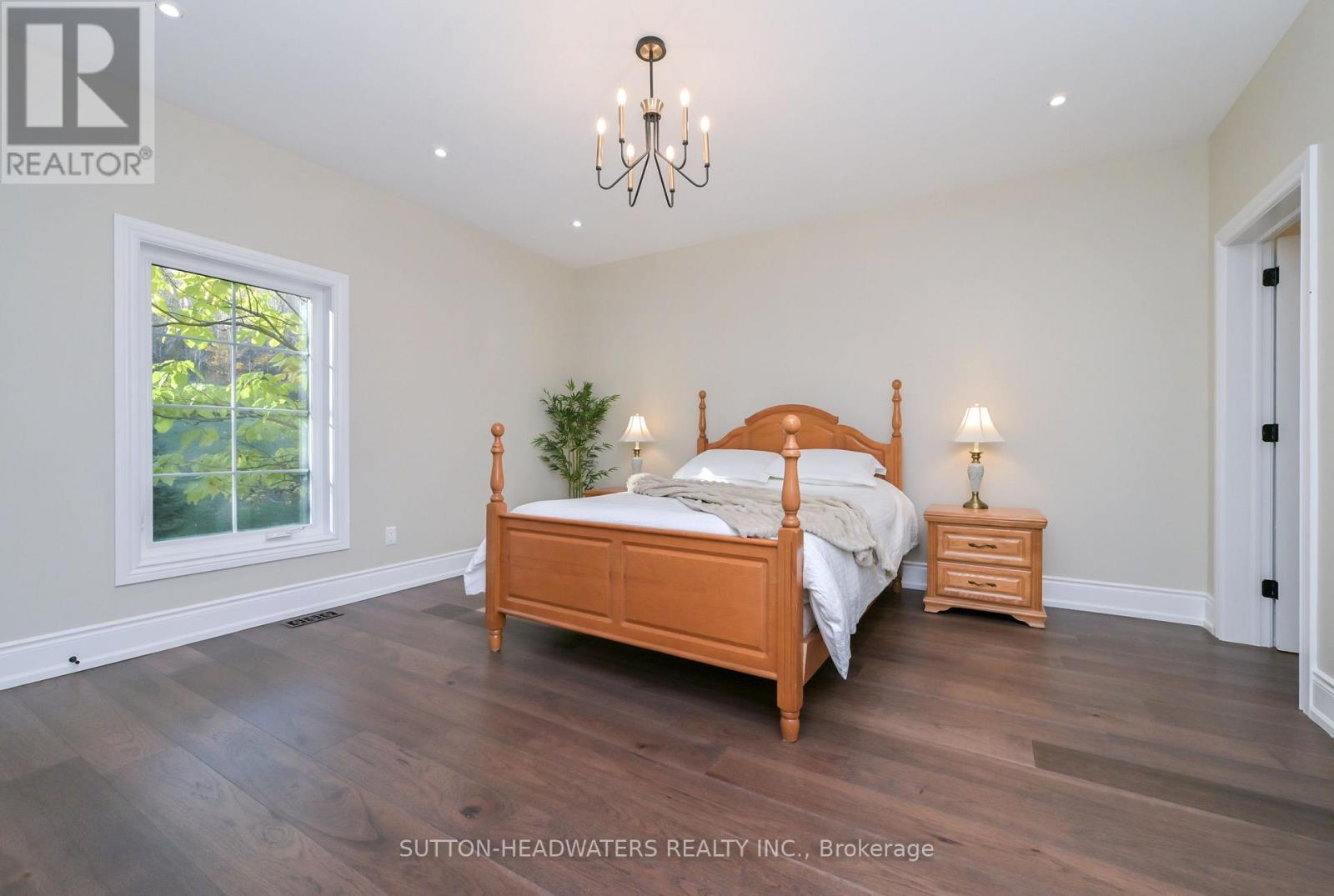 12 Flaherty Lane, Caledon, ON - Indoor Photo Showing Bedroom