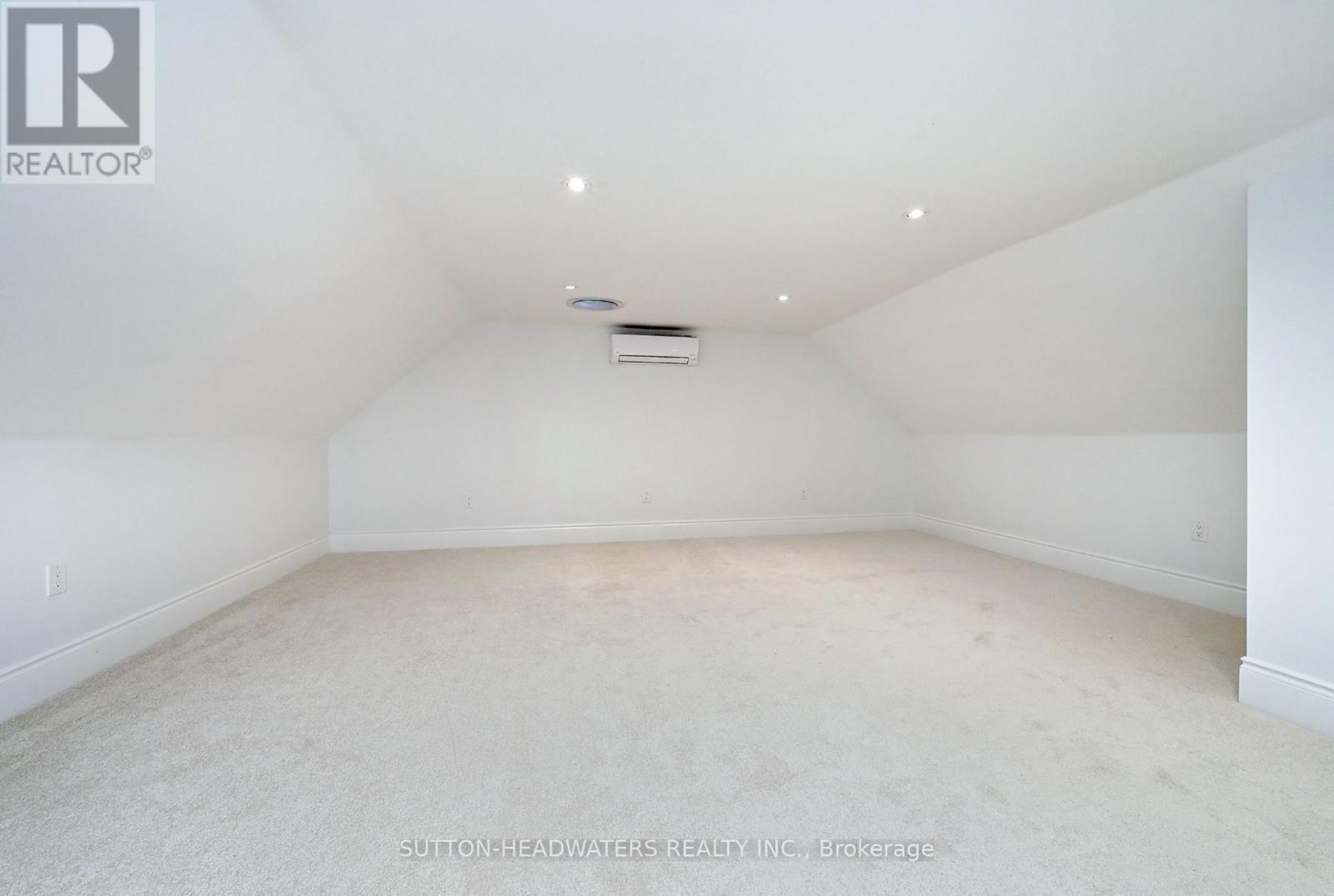 12 Flaherty Lane, Caledon, ON - Indoor Photo Showing Other Room