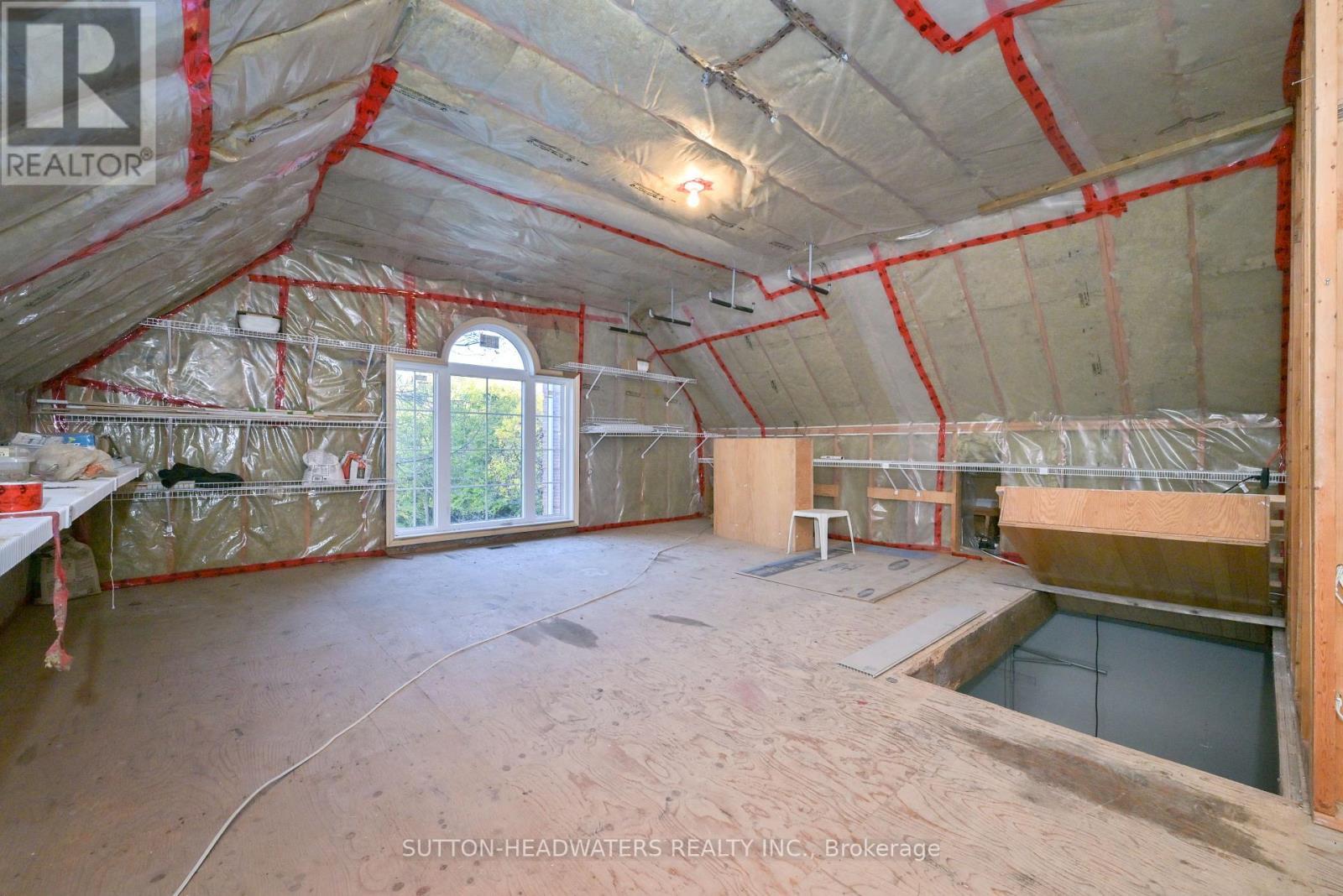 12 Flaherty Lane, Caledon, ON - Indoor