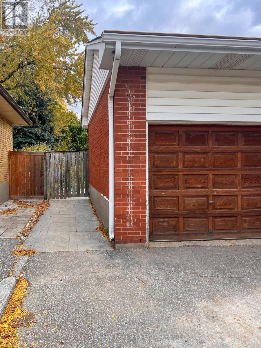 Lower - 30 Swanhurst Boulevard, Mississauga, ON - Outdoor With Exterior