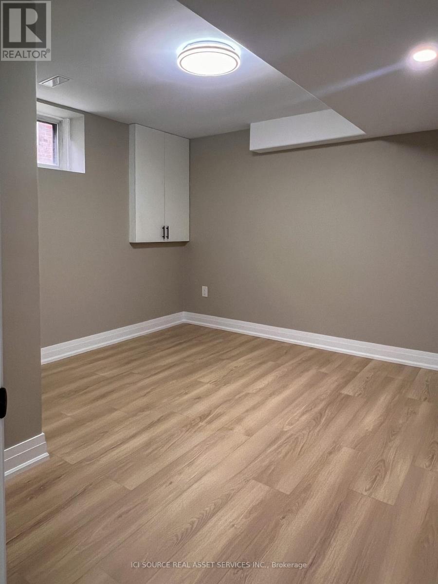 Lower - 30 Swanhurst Boulevard, Mississauga, ON - Indoor Photo Showing Other Room