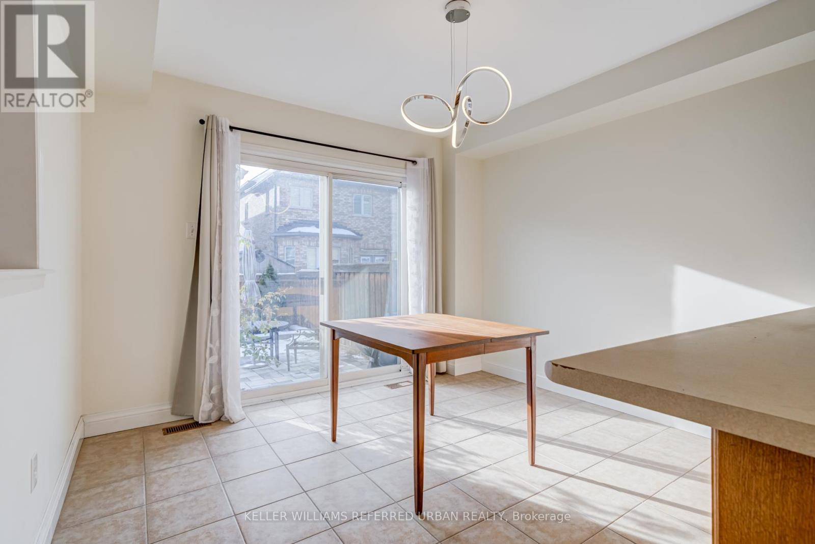 282 Giddings Crescent, Milton, ON - Indoor Photo Showing Other Room