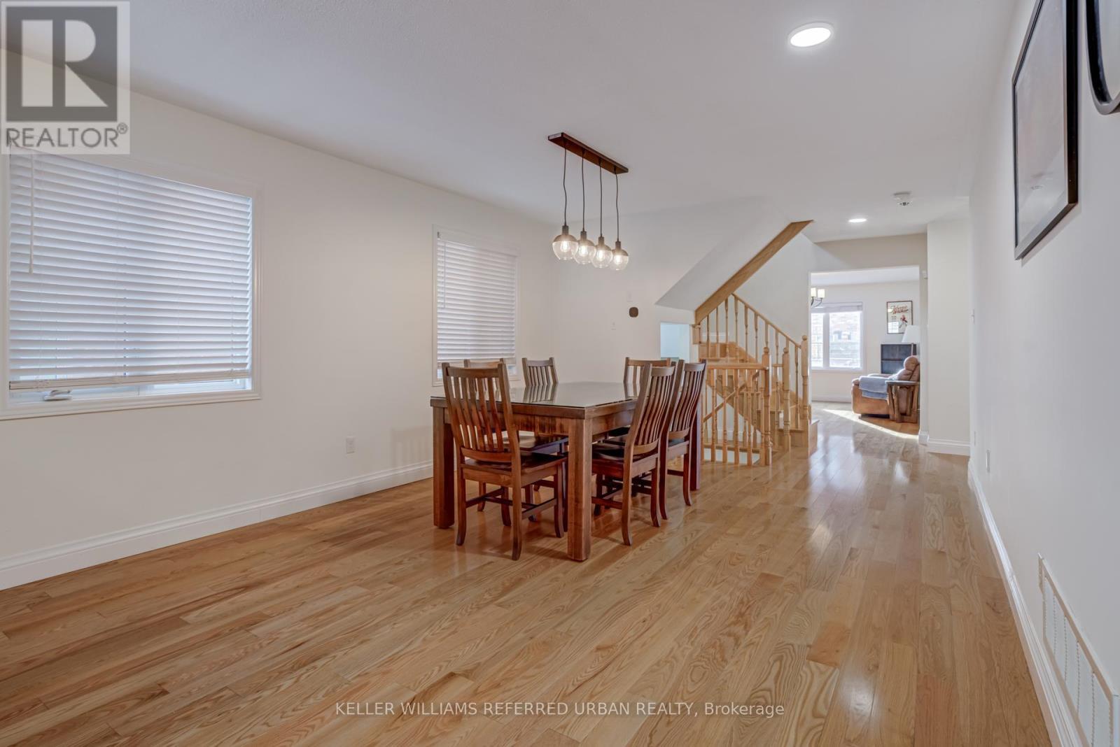 282 Giddings Crescent, Milton, ON - Indoor Photo Showing Dining Room