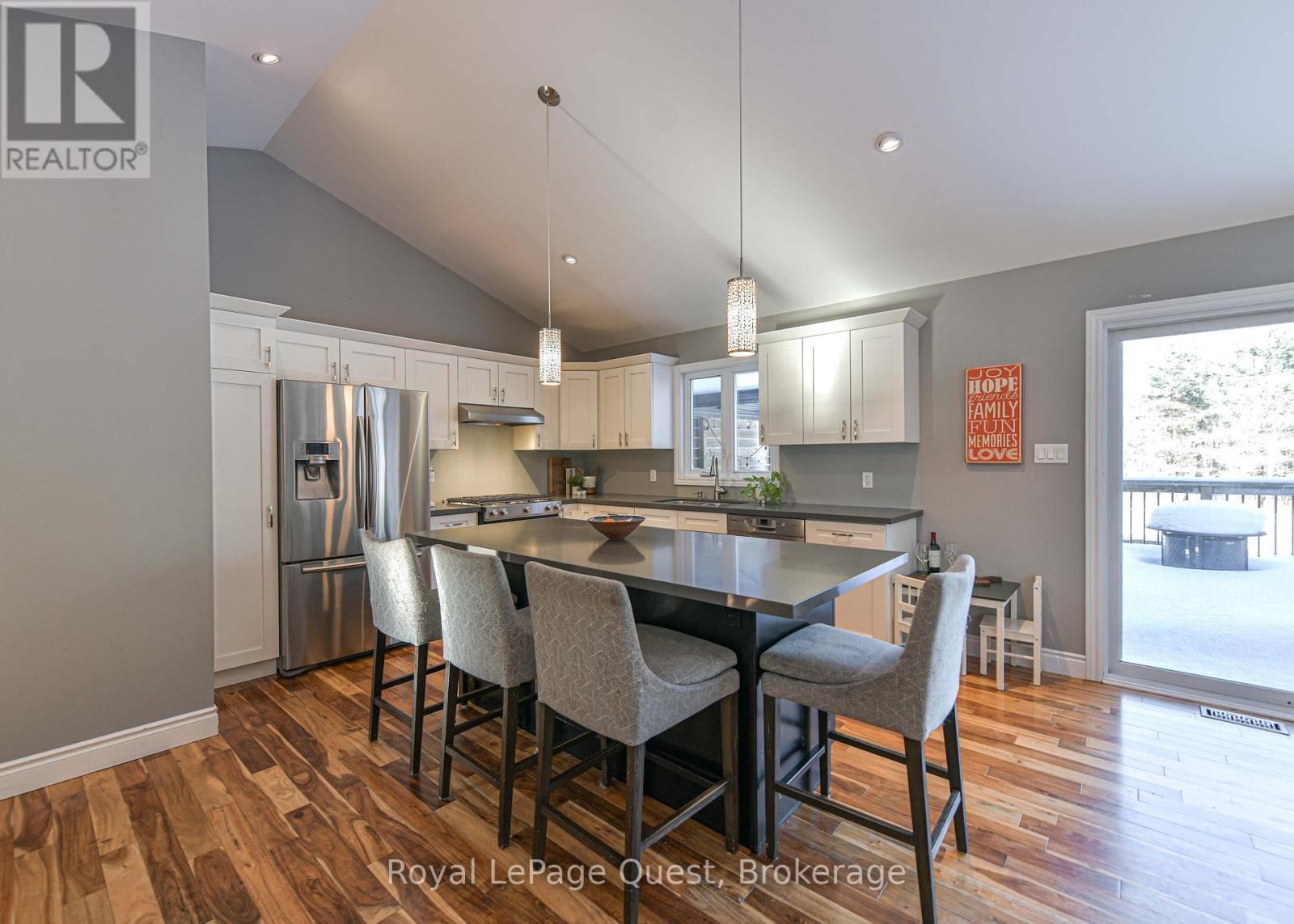 2044 Marchmont Road, Severn (Marchmont), ON - Indoor Photo Showing Dining Room
