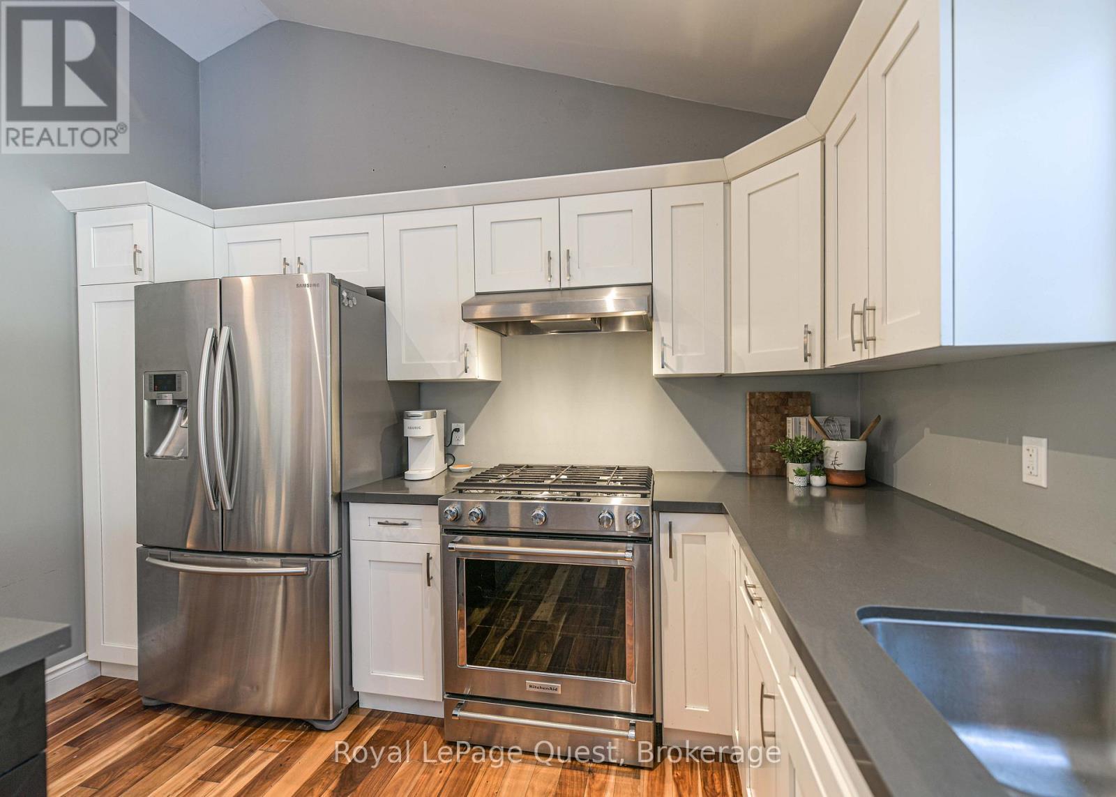 2044 Marchmont Road, Severn (Marchmont), ON - Indoor Photo Showing Kitchen