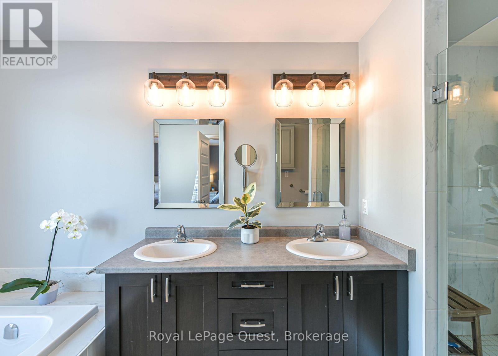 2044 Marchmont Road, Severn (Marchmont), ON - Indoor Photo Showing Bathroom