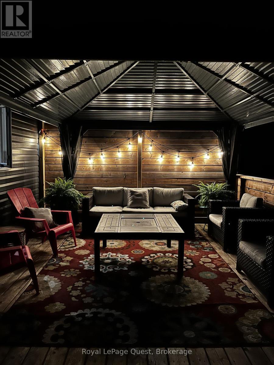 2044 Marchmont Road, Severn (Marchmont), ON - Indoor With Fireplace