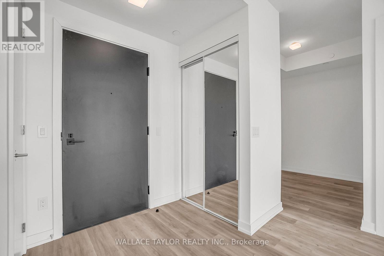 Foyer - 1013 - 28 Eastern Avenue, Toronto, ON - Indoor Photo Showing Other Room