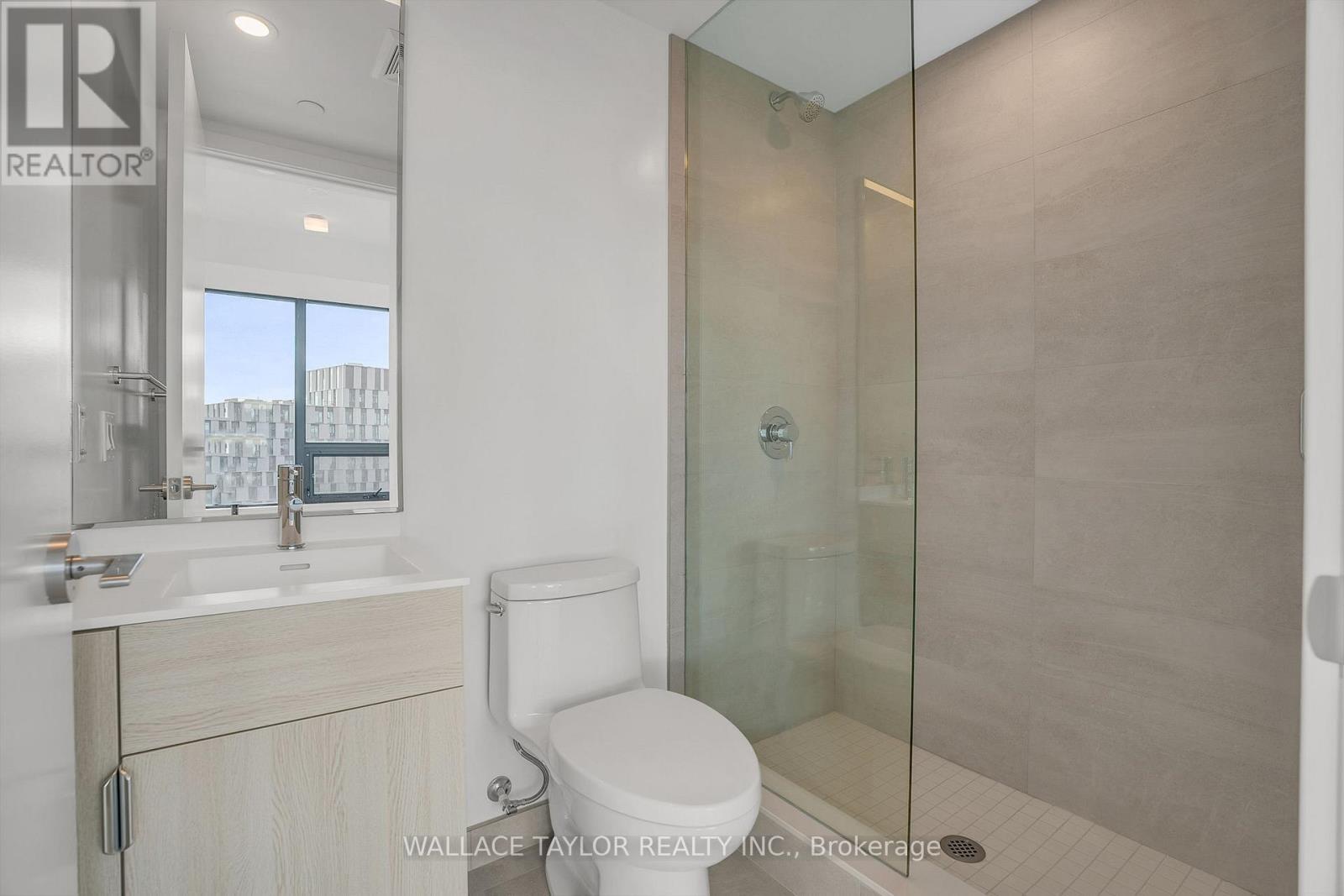 1013 - 28 Eastern Avenue, Toronto, ON - Indoor Photo Showing Bathroom