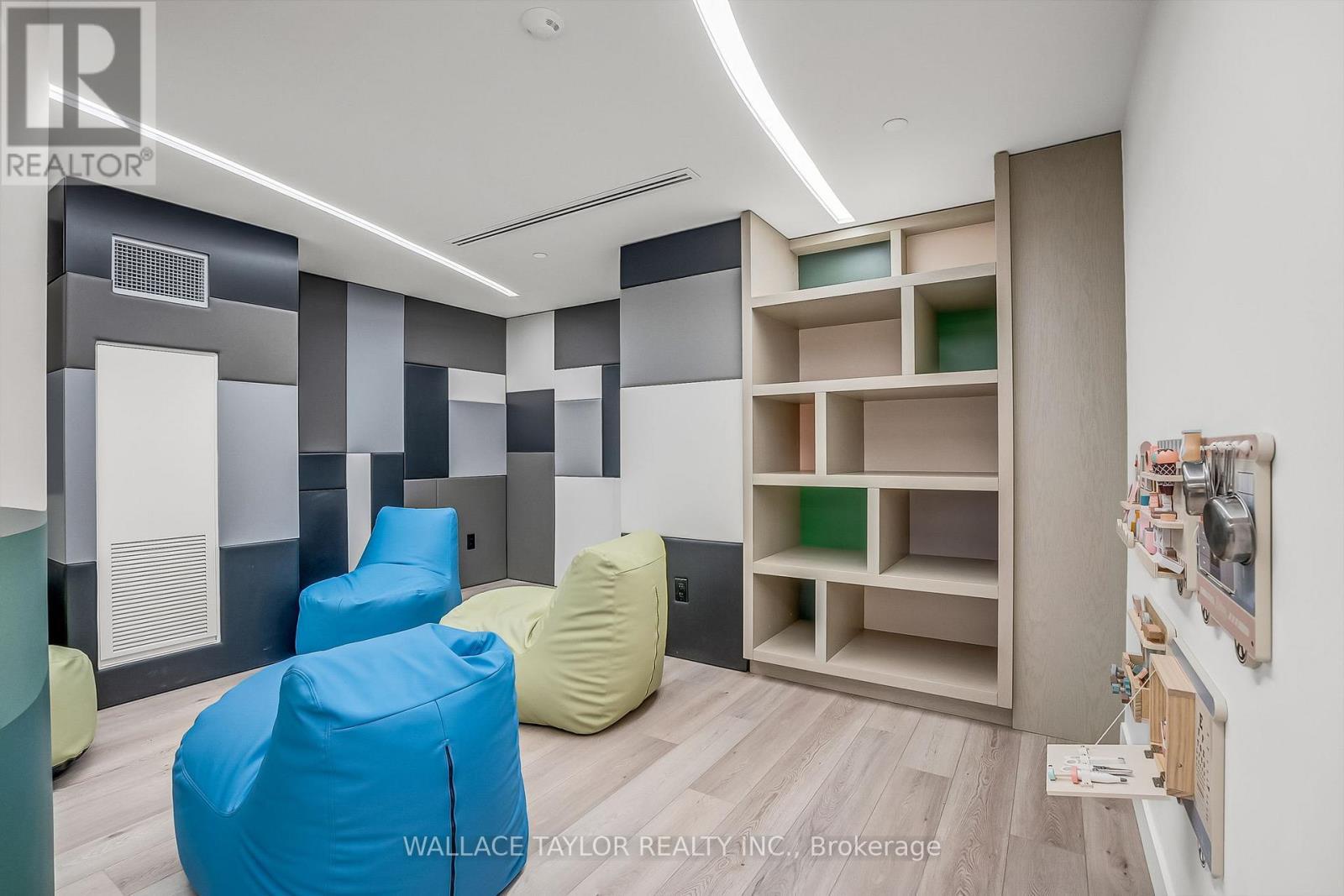 1013 - 28 Eastern Avenue, Toronto, ON - Indoor Photo Showing Other Room