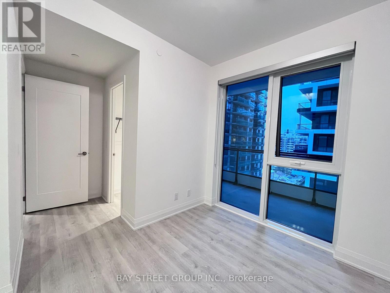 1211 - 65 Broadway Avenue, Toronto, ON - Indoor Photo Showing Other Room